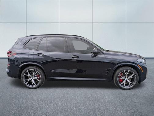 2024 BMW X5 M60i