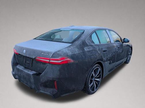 Black Sapphire Metallic 2026 BMW 530 i xDrive
