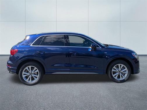 2025 Audi Q3 45 S line Premium