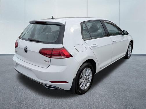 2018 Volkswagen Golf TSI S