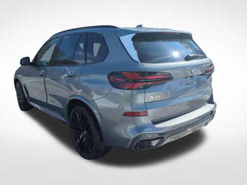 Gray Metallic 2026 BMW X5 xDrive40i