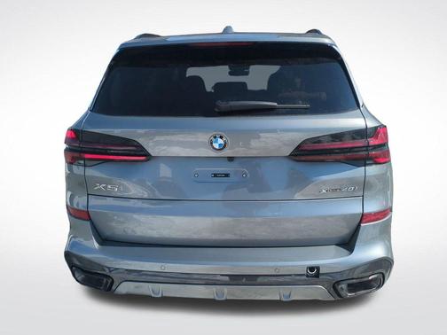 Gray Metallic 2026 BMW X5 xDrive40i