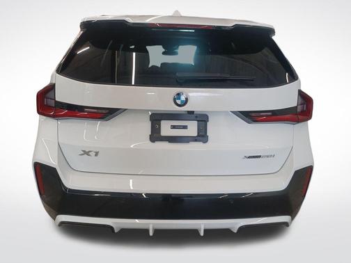 Alpine White 2026 BMW X1 xDrive28i