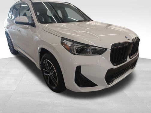 Alpine White 2026 BMW X1 xDrive28i