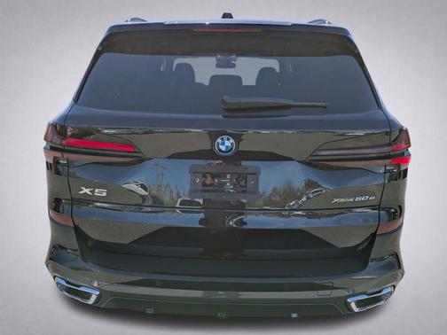 Black Sapphire Metallic 2026 BMW X5 PHEV xDrive50e