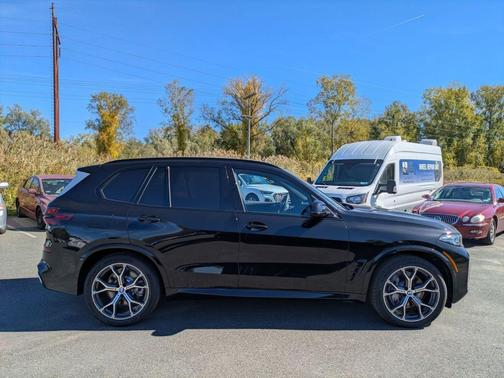 Black Sapphire Metallic 2026 BMW X5 PHEV xDrive50e