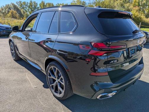 Black Sapphire Metallic 2026 BMW X5 PHEV xDrive50e