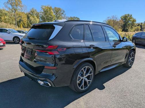 Black Sapphire Metallic 2026 BMW X5 PHEV xDrive50e