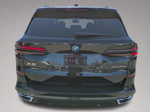 Black Sapphire Metallic 2026 BMW X5 PHEV xDrive50e