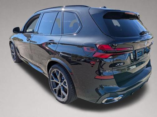 Black Sapphire Metallic 2026 BMW X5 PHEV xDrive50e