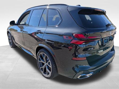 Black Sapphire Metallic 2026 BMW X5 PHEV xDrive50e