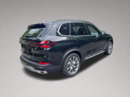 Black Sapphire Metallic 2026 BMW X5 xDrive40i