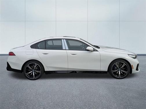 2026 BMW 530 i xDrive