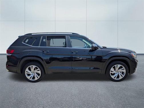 2022 Volkswagen Atlas 3.6L SE w/Technology