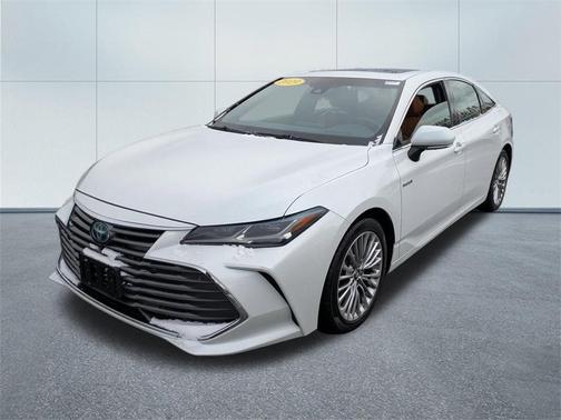 2019 Toyota Avalon Hybrid Limited