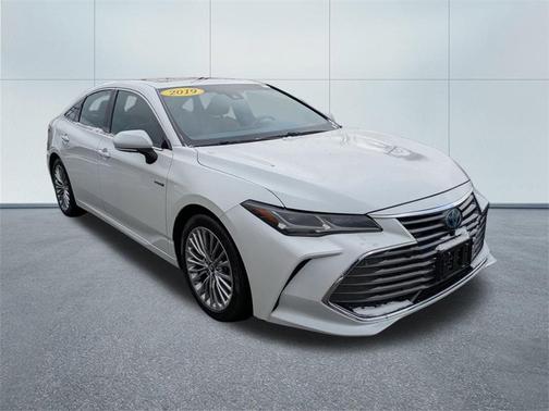 2019 Toyota Avalon Hybrid Limited