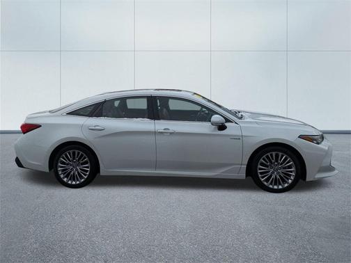 2019 Toyota Avalon Hybrid Limited