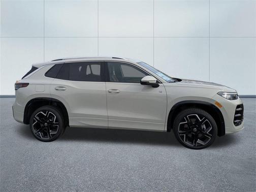 2026 Volkswagen Tiguan 2.0T SEL R-Line