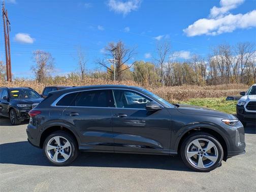 2025 Audi Q5 2.0T quattro Premium