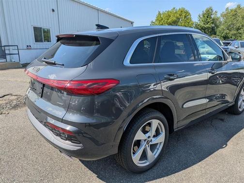 2025 Audi Q5 2.0T quattro Premium