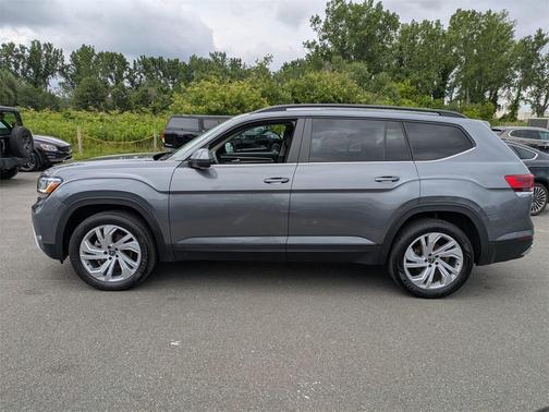 2022 Volkswagen Atlas 3.6L SE w/Technology
