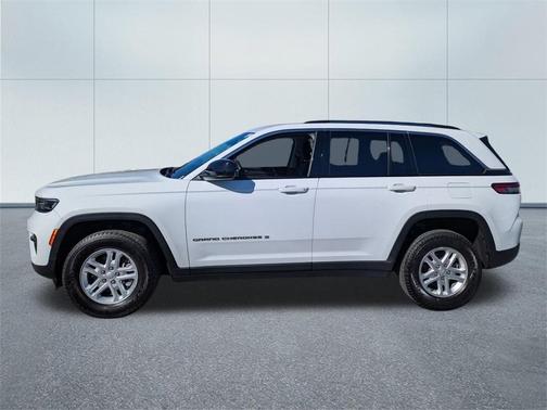2022 Jeep Grand Cherokee Laredo