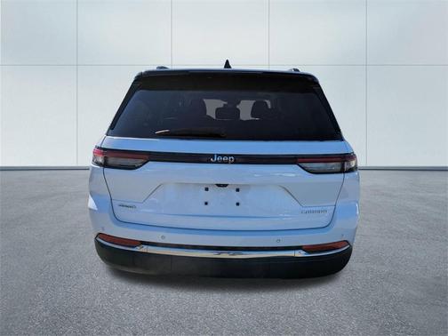 2022 Jeep Grand Cherokee Laredo