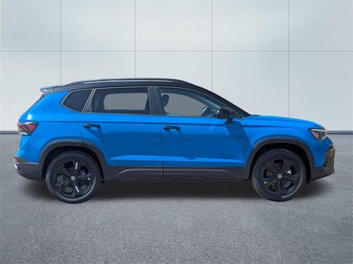 2025 Volkswagen Taos 1.5T SE Black