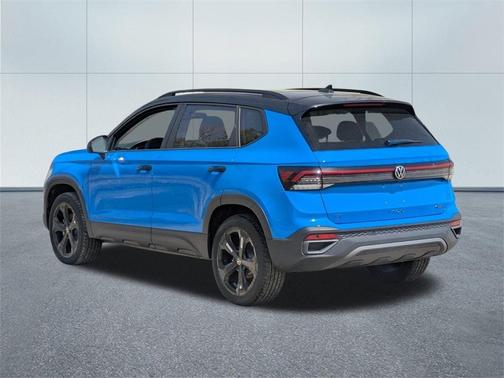 2025 Volkswagen Taos 1.5T SE Black