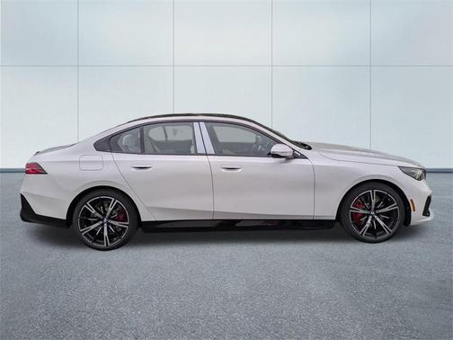 2026 BMW 550e xDrive