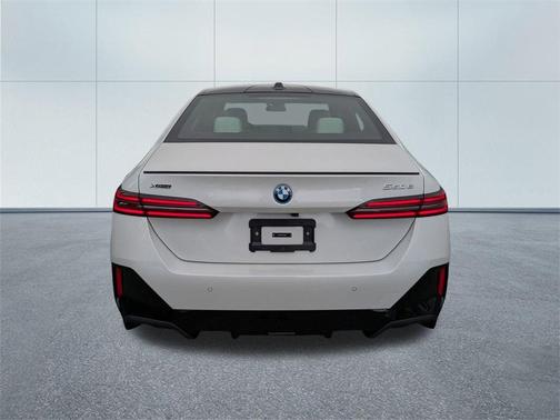 2026 BMW 550e xDrive