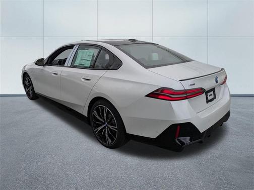 2026 BMW 550e xDrive