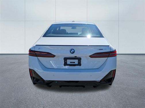 2026 BMW i5 xDrive40