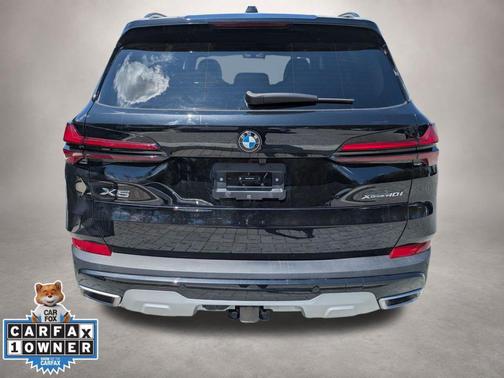 Black Sapphire Metallic 2025 BMW X5 xDrive40i
