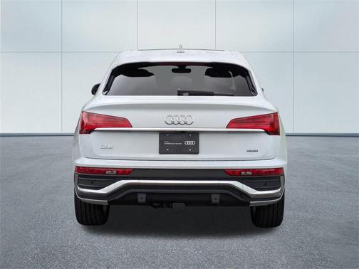 2024 Audi Q5 45 S line quattro Premium