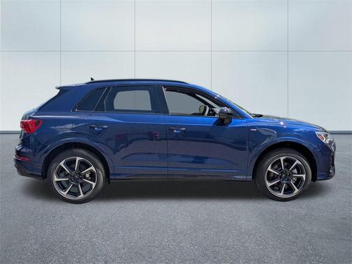 2025 Audi Q3 45 S line Premium