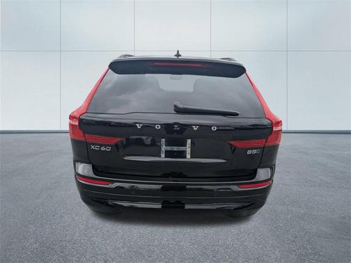 2023 Volvo XC60 B5 Core