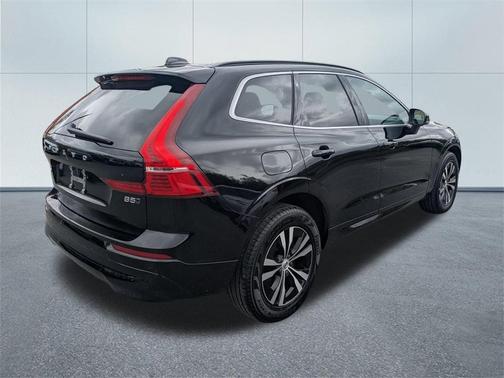 2023 Volvo XC60 B5 Core