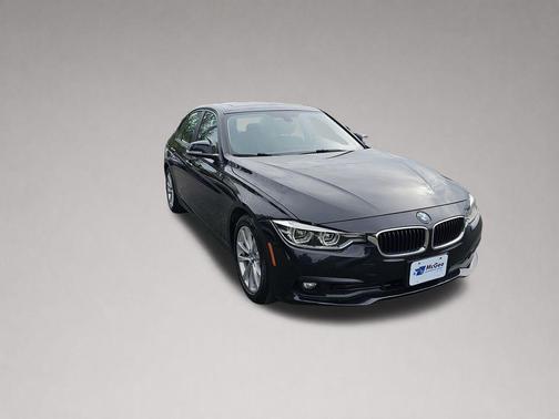 Black Sapphire Metallic 2018 BMW 320 i xDrive