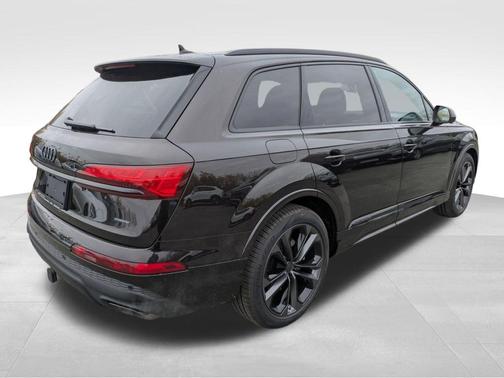 2026 Audi Q7 55 Premium Plus