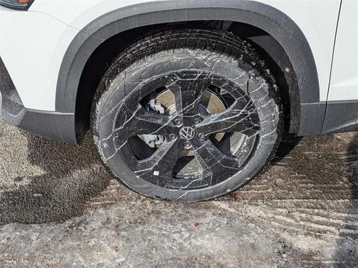 2025 Volkswagen Taos 1.5T SEL