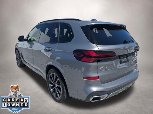 Skyscraper Gray Metallic 2026 BMW X5 xDrive40i