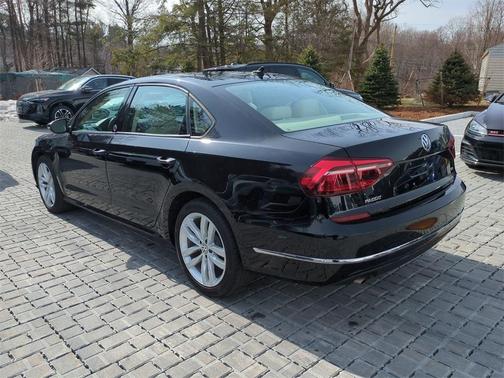 2019 Volkswagen Passat 2.0T Wolfsburg