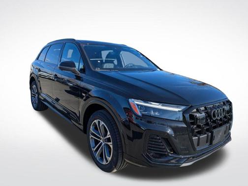 Mythos Black Metallic 2026 Audi Q7 45 Premium