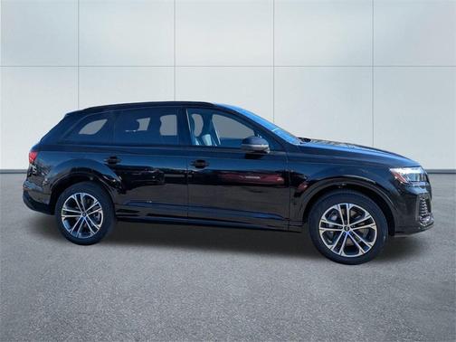 2026 Audi Q7 45 Premium