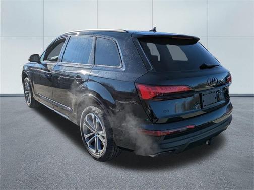 2026 Audi Q7 45 Premium