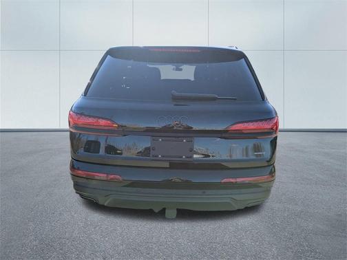 2026 Audi Q7 45 Premium