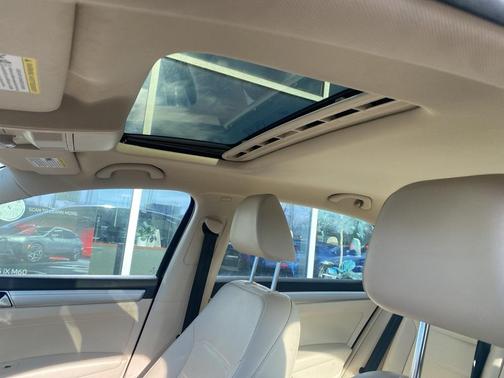 2019 Volkswagen Passat 2.0T Wolfsburg