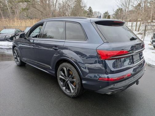 2026 Audi Q7 55 Premium Plus