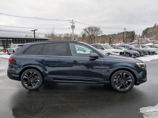 2026 Audi Q7 55 Premium Plus